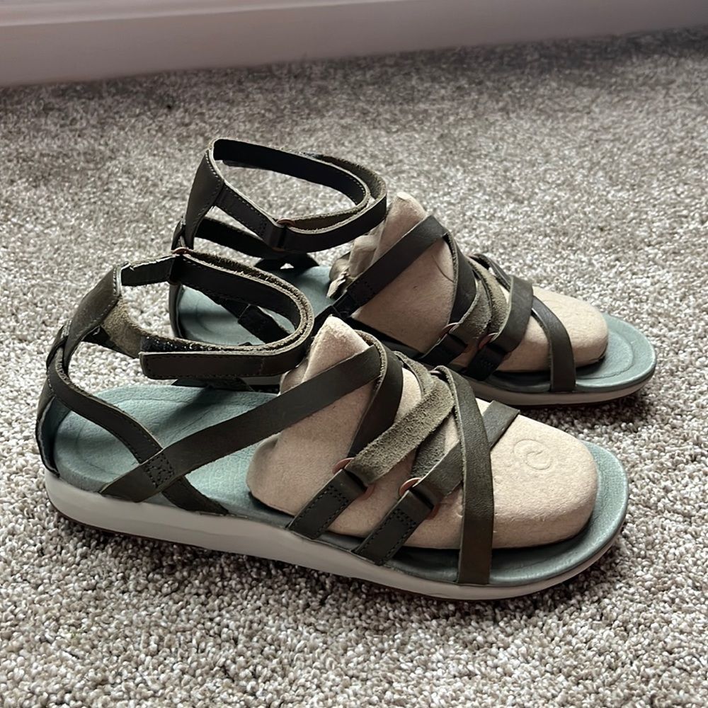 Merrell Sandals Women Kalari Shaw Mid in Olive Size 7